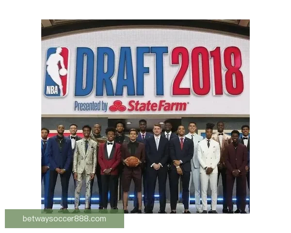 季后赛首轮揭晓多队关注字母哥尼克斯骑士成交易热门